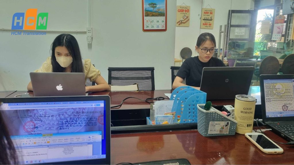 Đội ngũ dịch thuật chuyên nghiệp tại TP.HCM