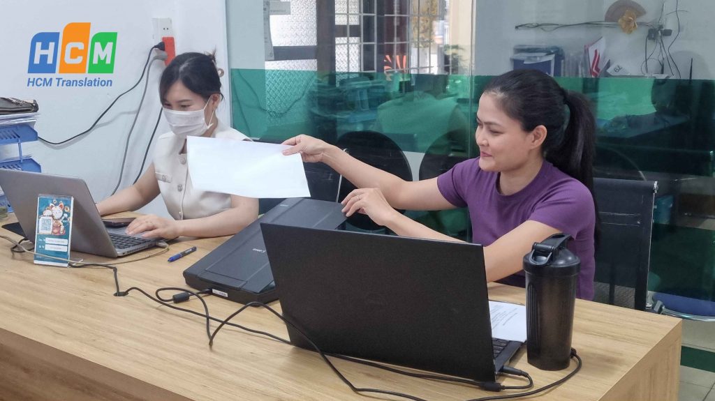 Đội ngũ dịch thuật chuyên nghiệp tại TPHCM