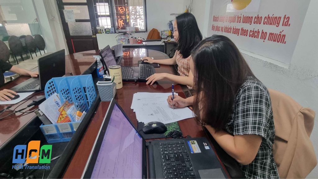 Đội ngũ dịch thuật chuyên nghiệp