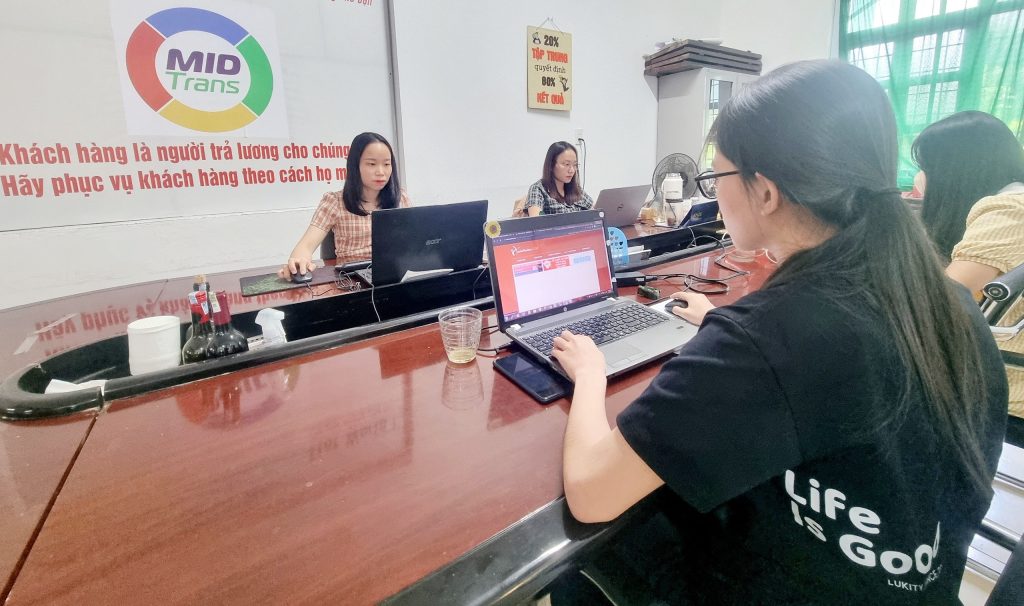 Đội ngũ dịch thuật chuyên nghiệp tại TPHCM